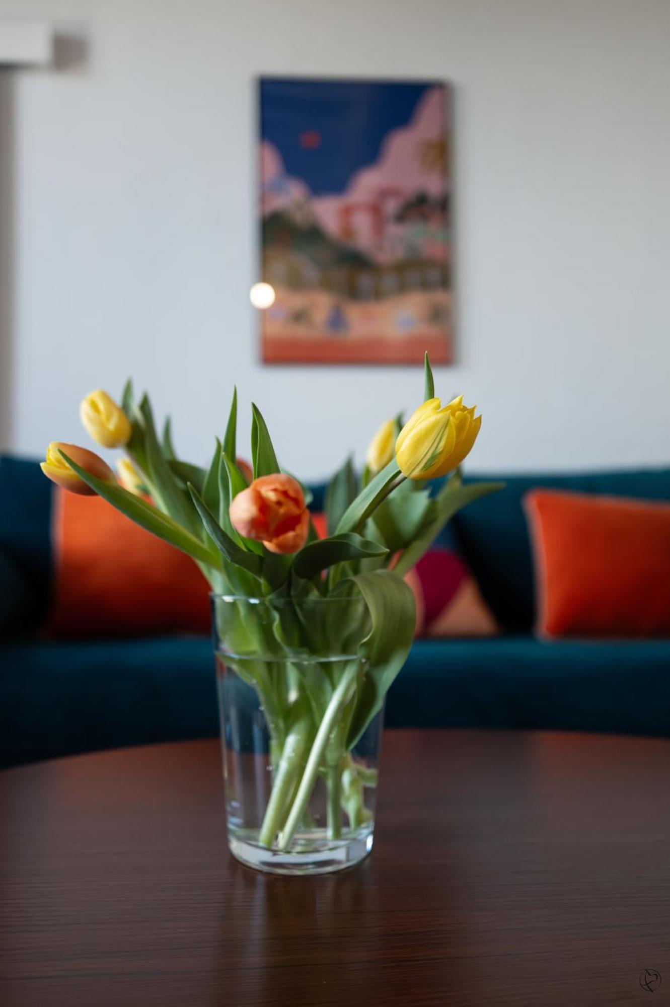 Orange Sunset Apartment *